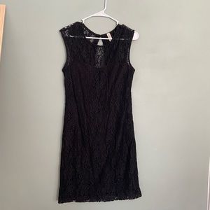 Black lacy dress